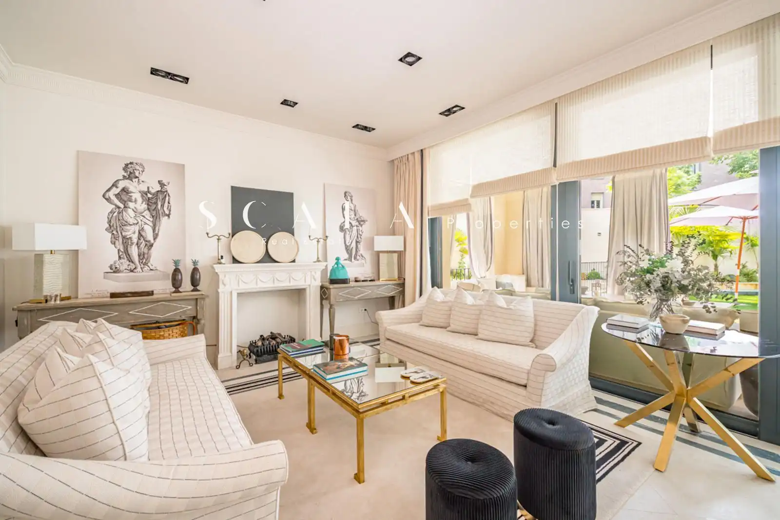Sala d'estar de Dúplex de lloguer en Madrid amb Aire condicionat, Calefacció i Jardí privat