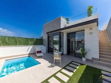 Villa avec balcon à vendre à San Juan de los Terreros