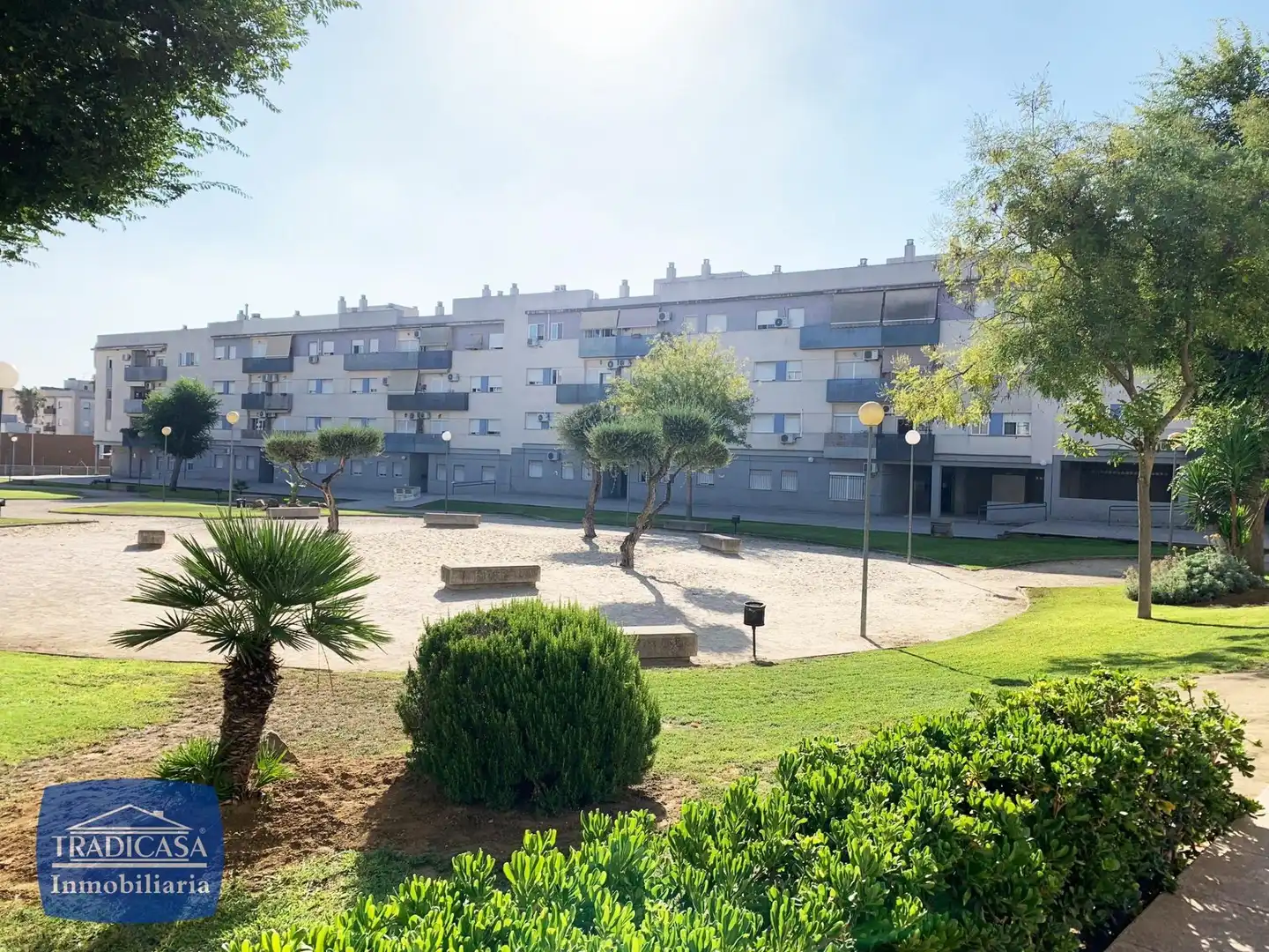 Vista exterior de Pis en venda en Jerez de la Frontera amb Jardí privat, Terrassa i Traster