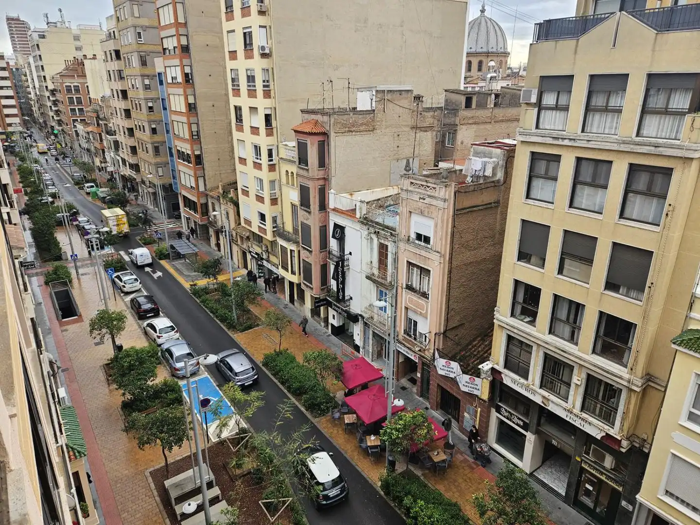 Vista exterior de Pis en venda en Castellón de la Plana / Castelló de la Plana amb Calefacció, Moblat i Balcó