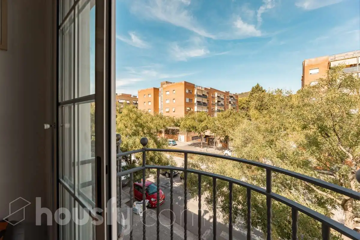 Vista exterior de Casa o chalet en venta en Viladecans con Balcón