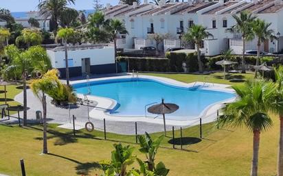 Piscina de Pis en venda en Estepona amb Aire condicionat i Terrassa