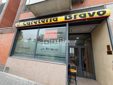 Locale commerciale in vendita a Popular Madrileña