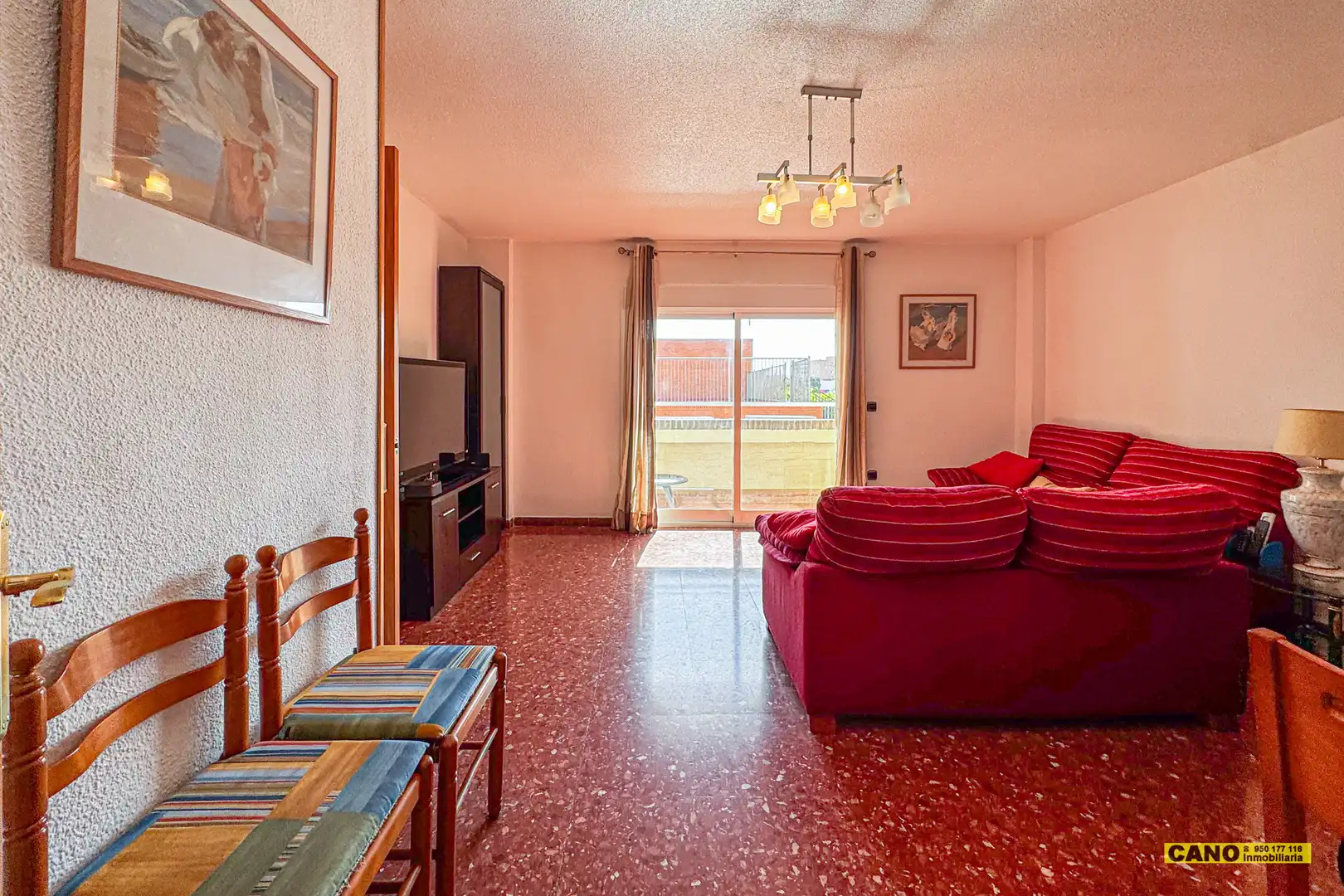 Sala d'estar de Pis en venda en Almería amb Terrassa