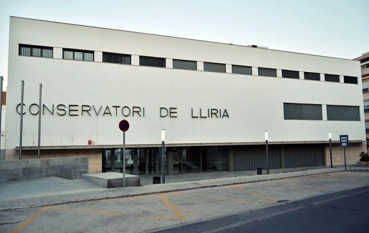 Vista exterior de Casa o xalet en venda en Llíria amb Terrassa