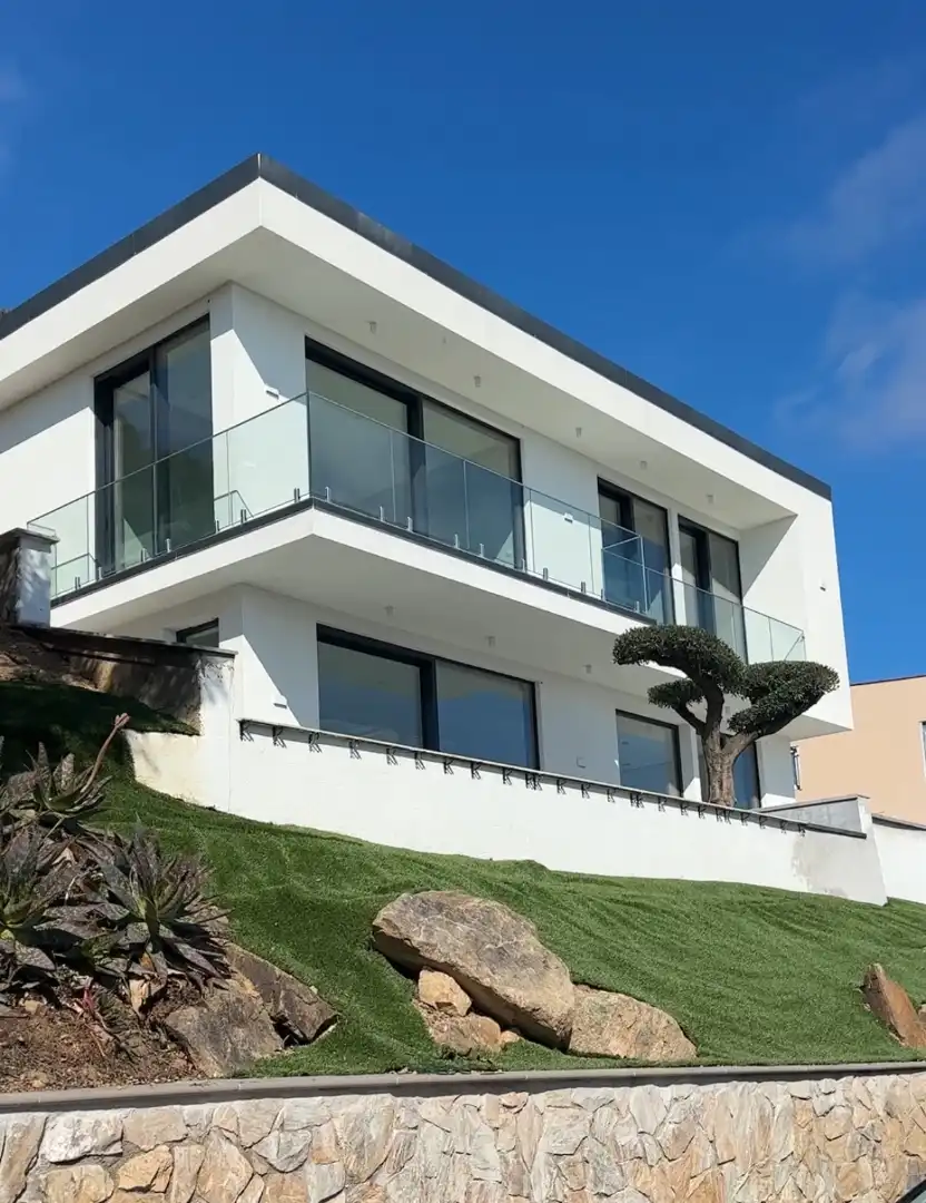 Vista exterior de Casa o xalet en venda en Lloret de Mar amb Aire condicionat, Calefacció i Jardí privat