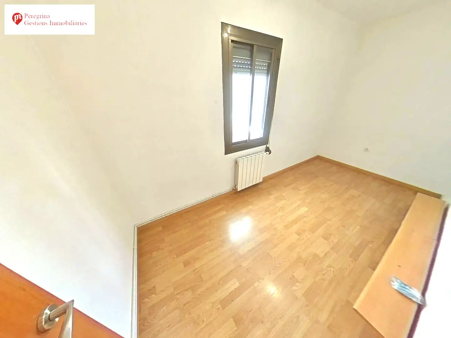Dormitori de Pis en venda en Santa Coloma de Gramenet amb Aire condicionat, Calefacció i Parquet