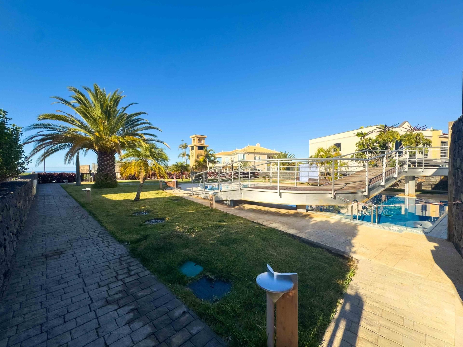 Piscina de Casa adosada en venda en Santa Úrsula amb Jardí privat, Terrassa i Piscina comunitària