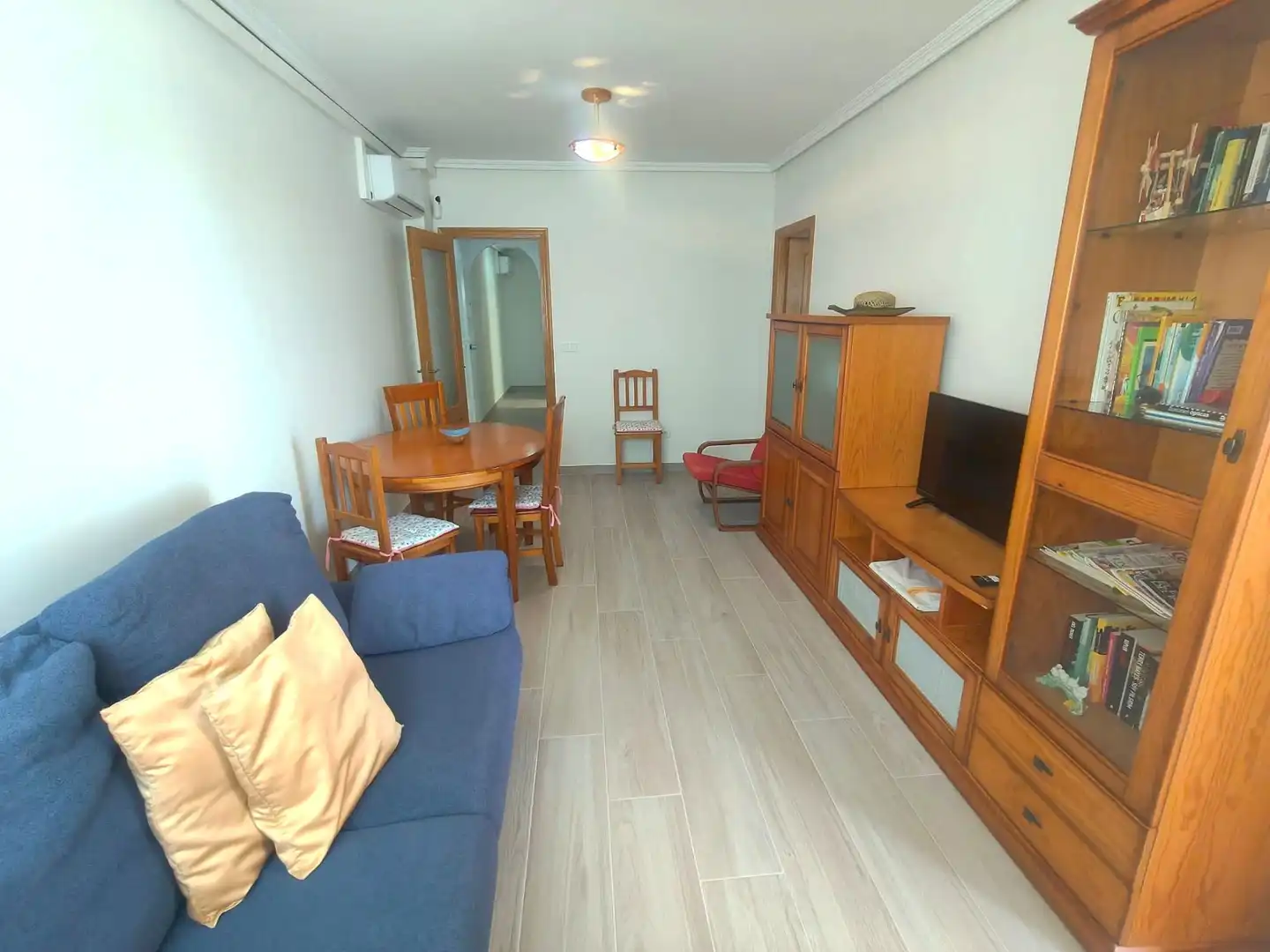 Wohnzimmer von Wohnungen zur Miete in Santa Pola mit Klimaanlage, Heizung und Terrasse