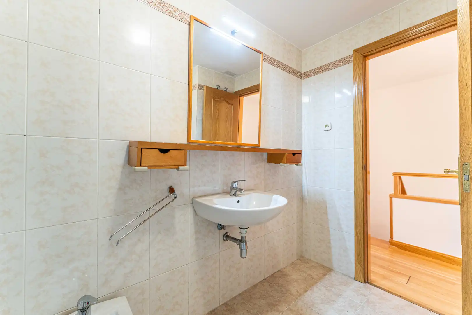 Baño de Casa adosada en venta en Las Rozas de Madrid con Calefacción, Jardín privado y Parquet
