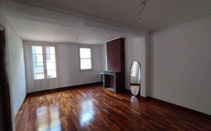 Living room of Flat for sale in Bilbao   with Balcony