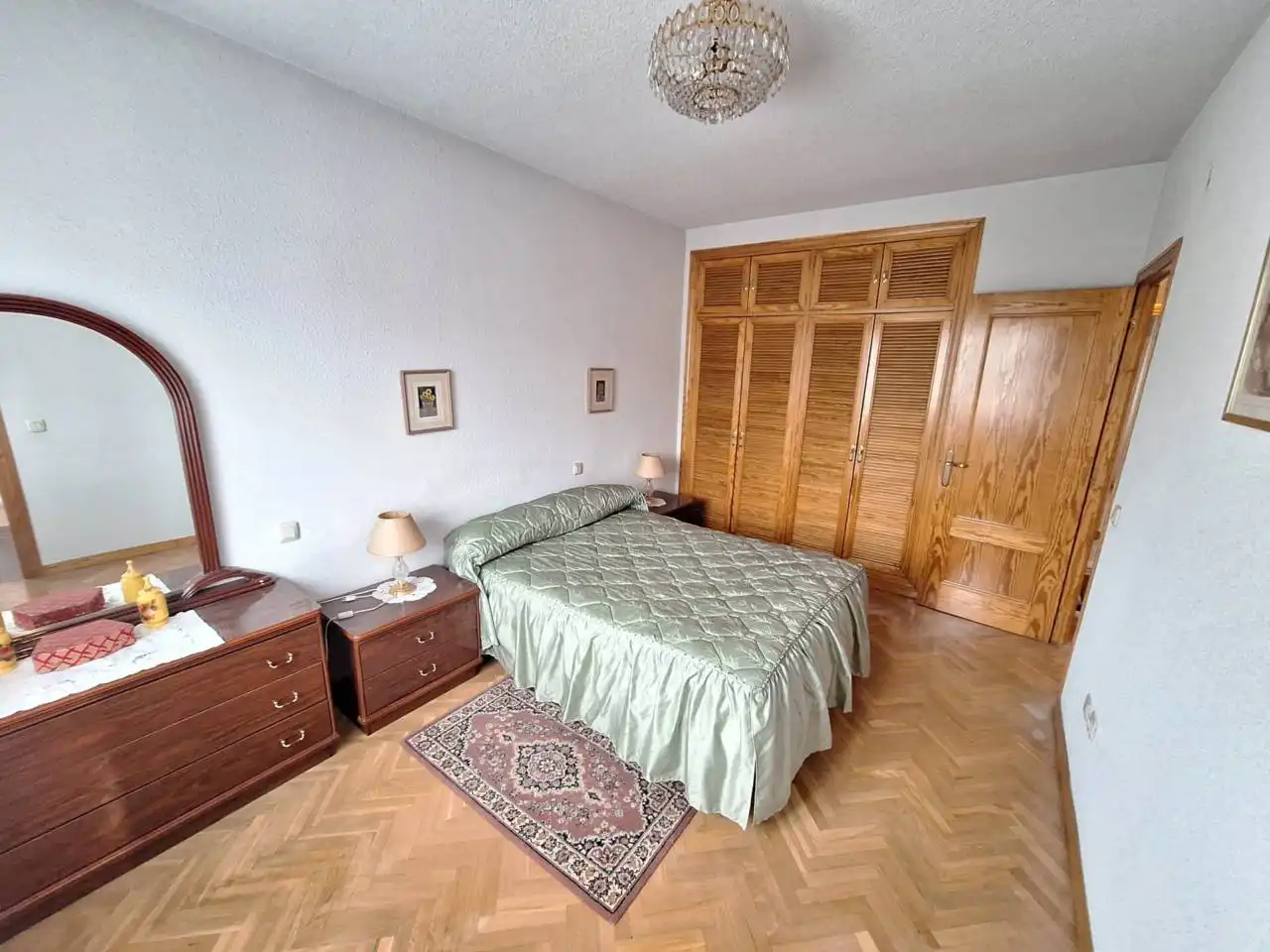 Dormitori de Casa adosada en venda en Fuenlabrada amb Calefacció i Jardí privat