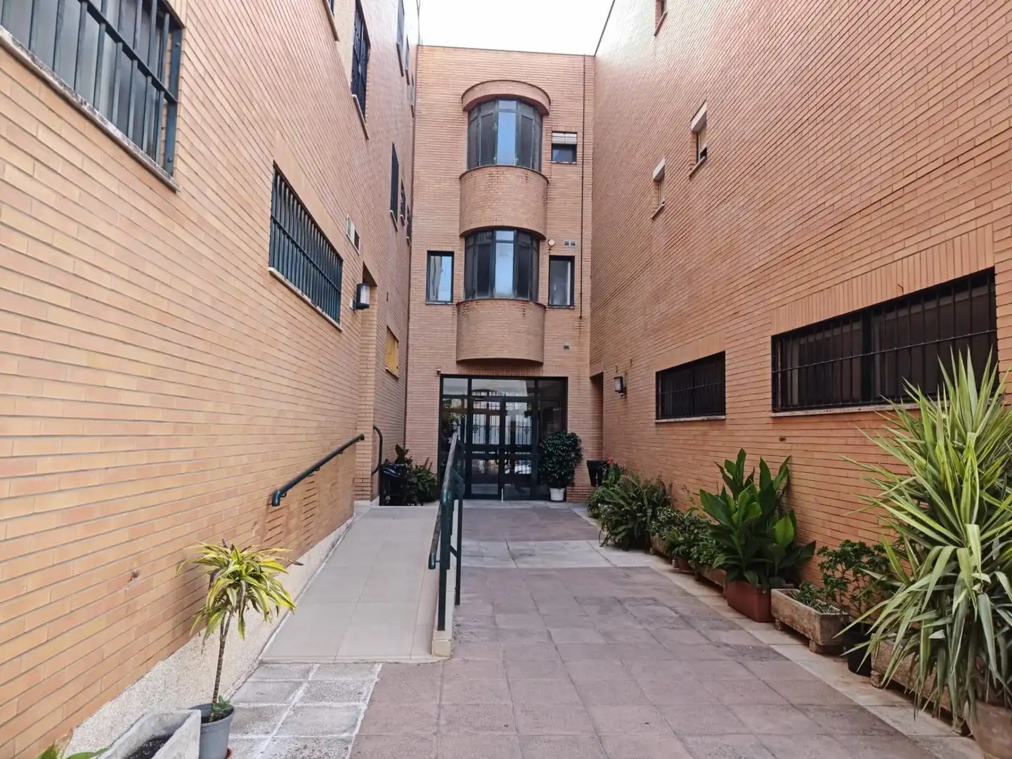 Exterior view of Attic for rent in Sevilla  with Air Conditioner and Furnished