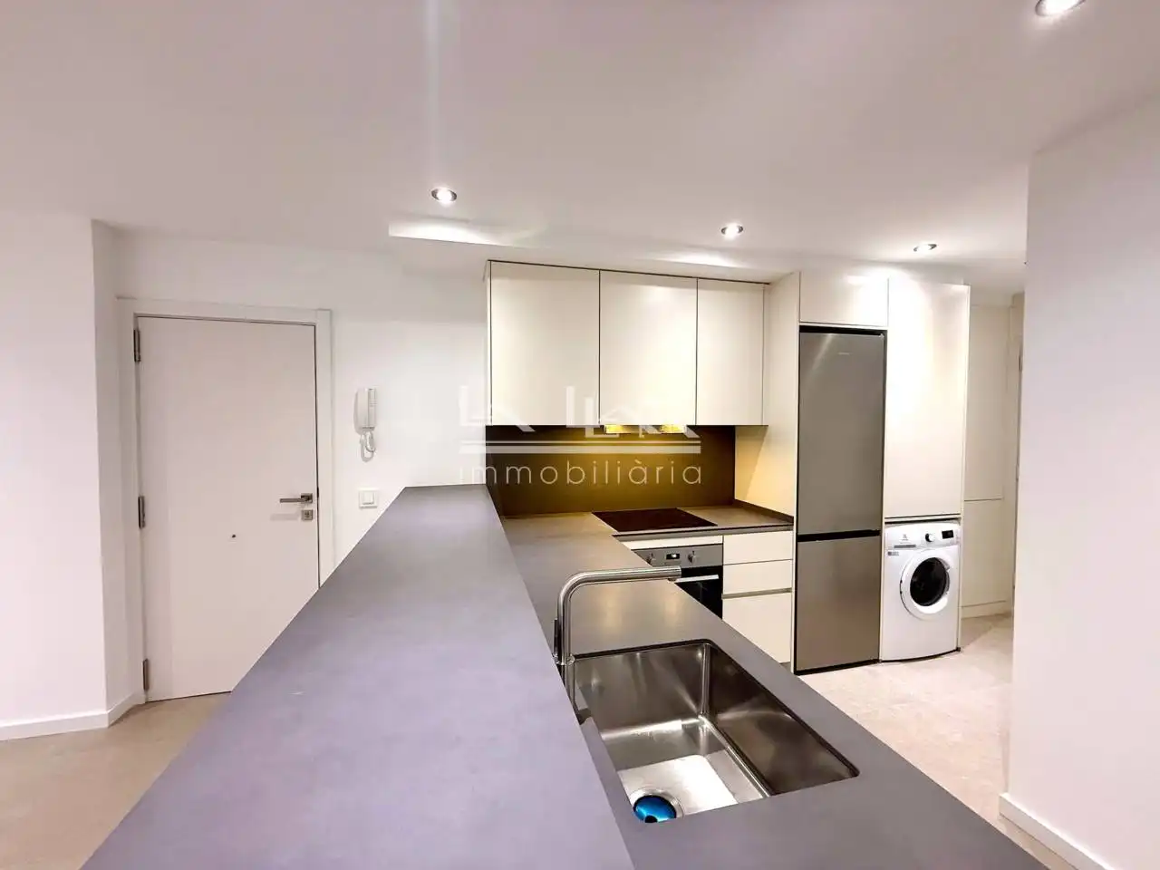 Cocina de Piso de alquiler en Vic con Calefacción y Balcón