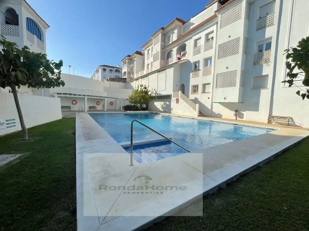 Schwimmbecken von Wohnung zur Miete in Torremolinos