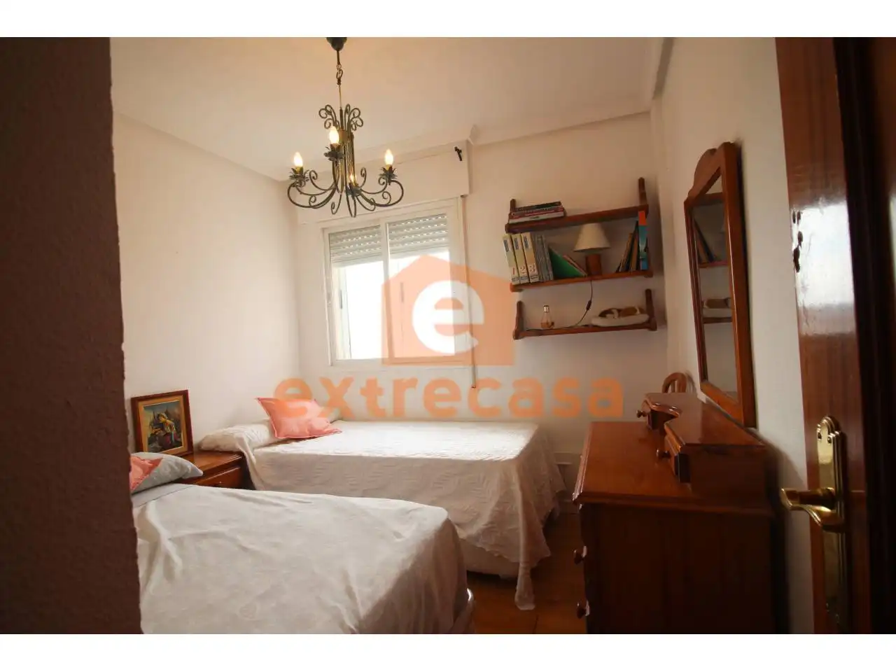 Dormitori de Apartament en venda en Badajoz amb Aire condicionat i Terrassa