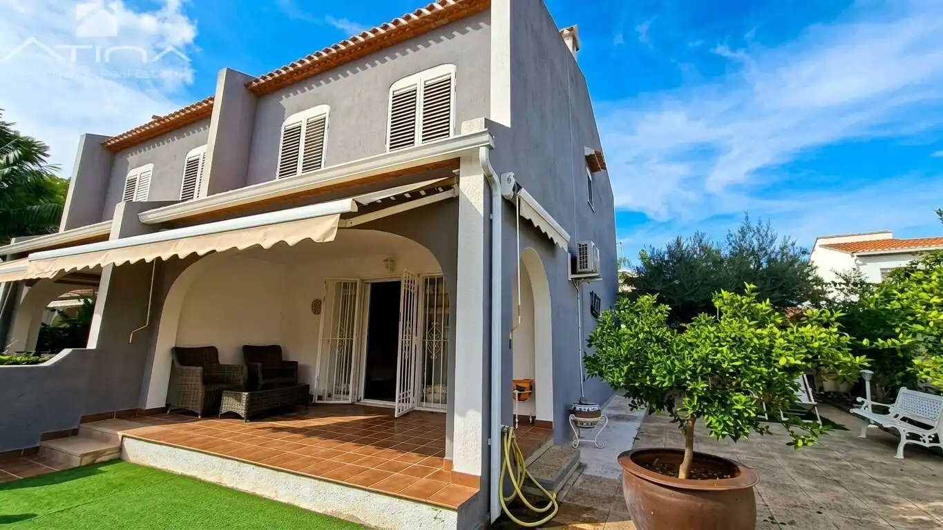 Maison jumelée avec piscine à vendre à Miramar