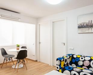 Dormitori de Apartament de lloguer en  Barcelona Capital amb Aire condicionat