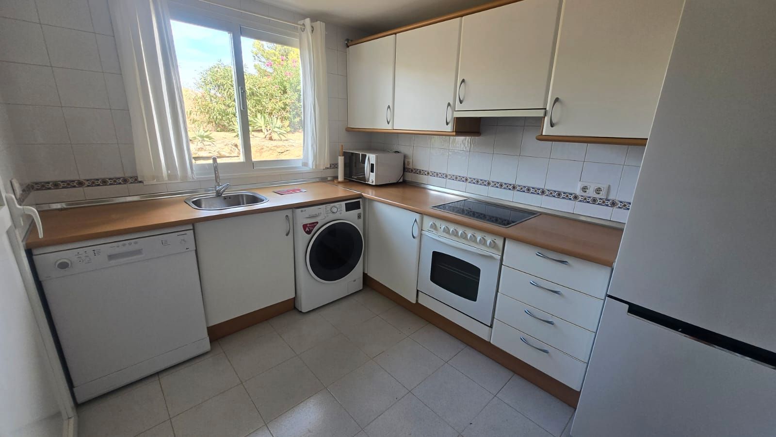 Kitchen of Flat for sale in Mijas  with Terrace, Storage room and Furnished