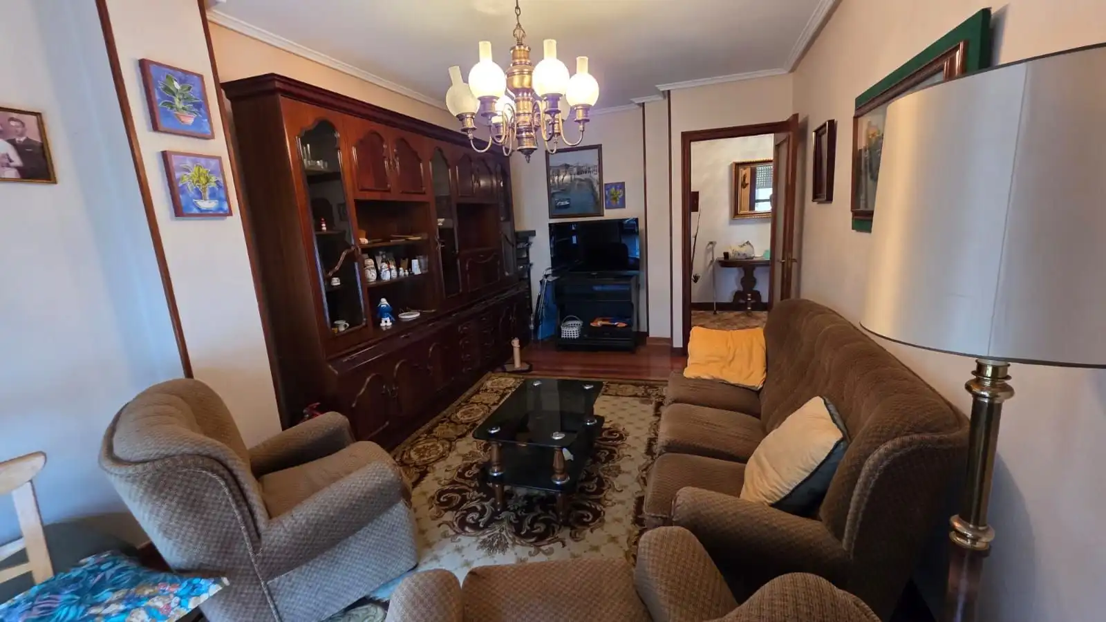 Sala d'estar de Pis en venda en Castro-Urdiales amb Calefacció