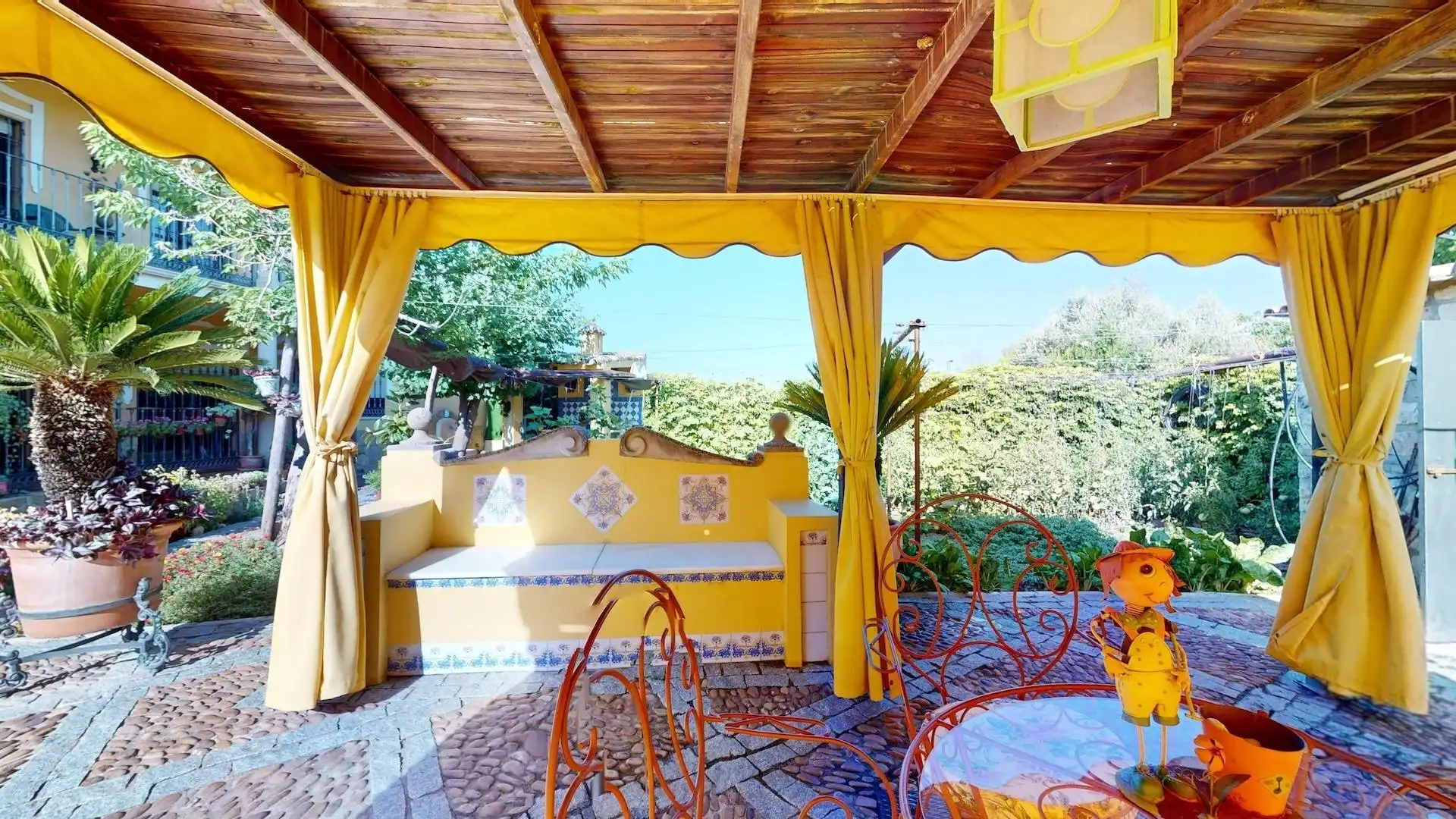 Terrassa de Casa o xalet en venda en Córdoba amb Aire condicionat, Calefacció i Jardí privat