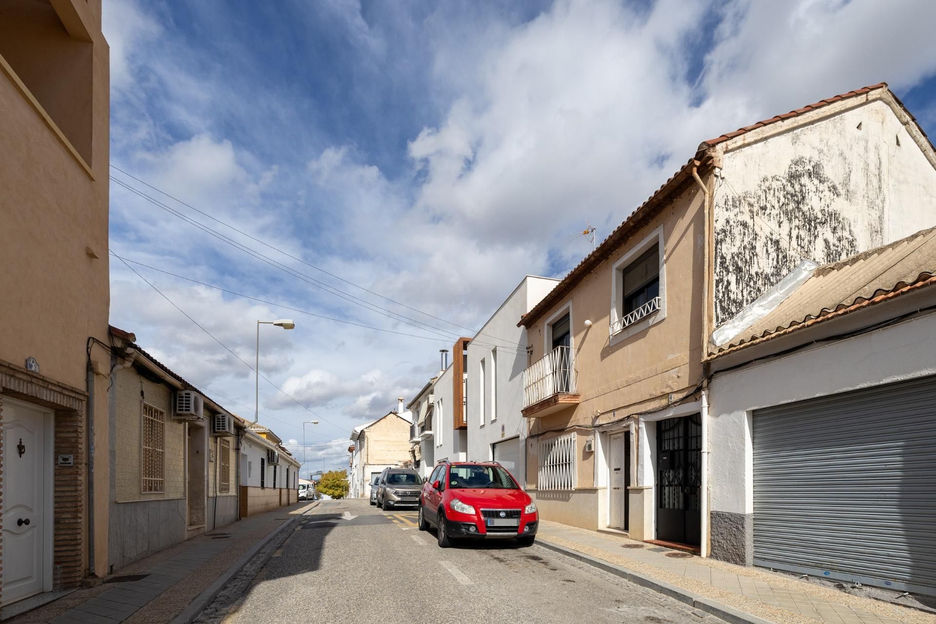 Vista exterior de Casa adosada en venta en  Granada Capital con Balcón