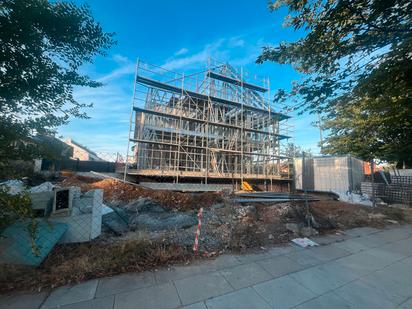 Vista exterior de Casa o xalet en venda en Paracuellos de Jarama amb Terrassa