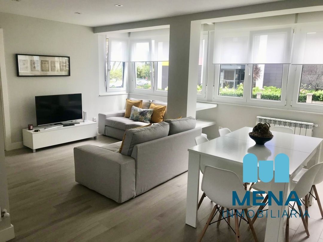 Sala d'estar de Pis en venda en Santander amb Calefacció i Moblat