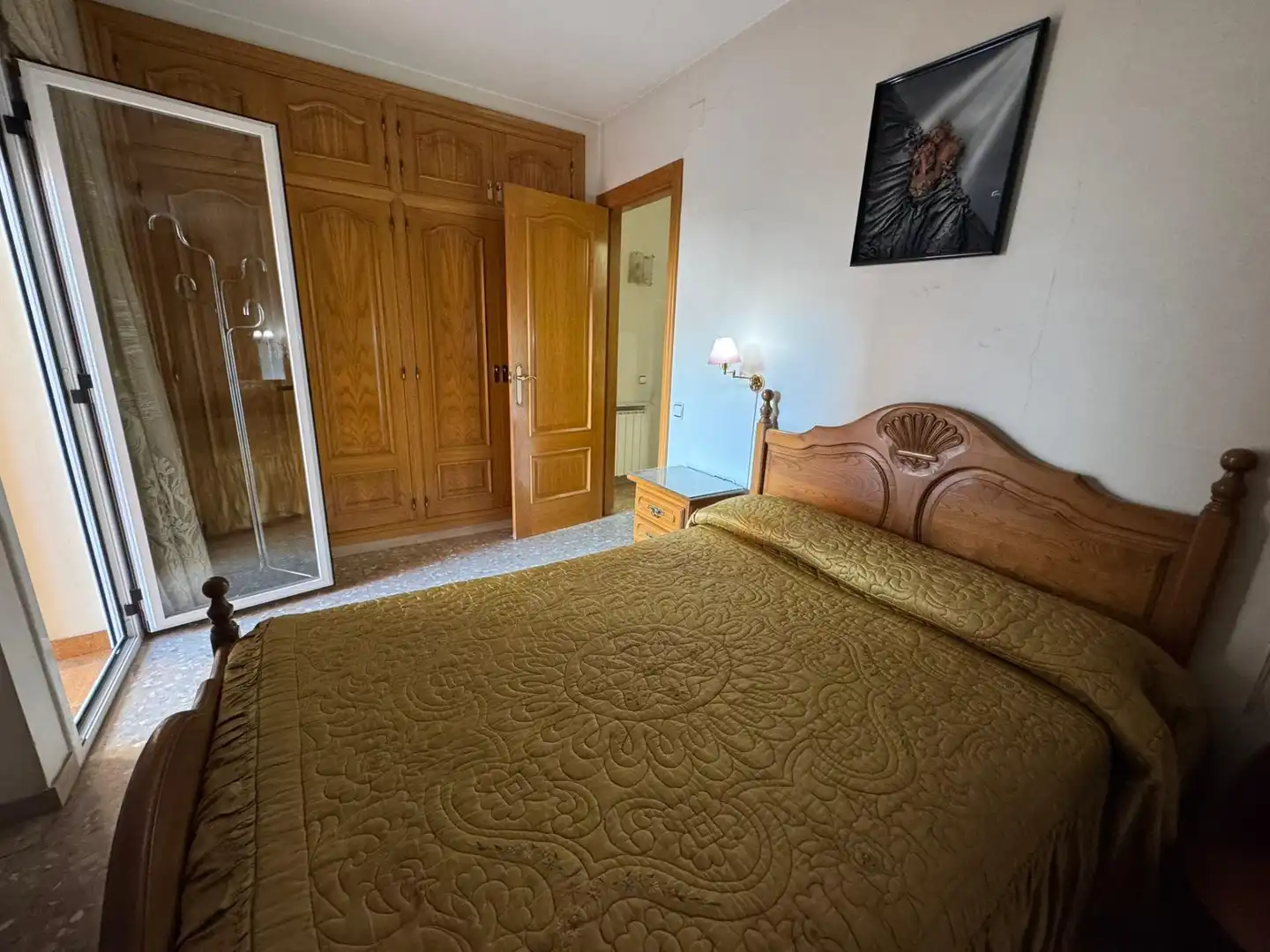 Schlafzimmer von Haus oder Chalet zum Verkauf in Cornellà de Llobregat mit Heizung, Privatgarten und Terrasse