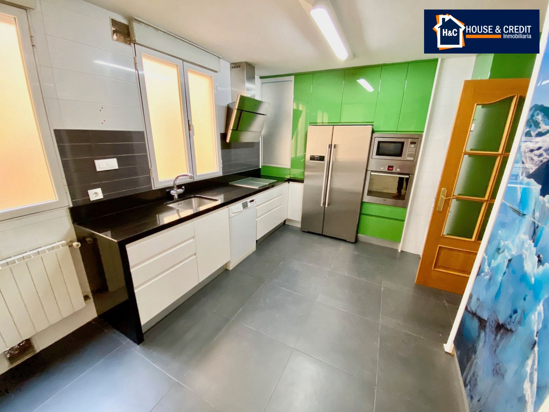 Kitchen of Flat for sale in  Madrid Capital  with Air Conditioner, Heating and Parquet flooring