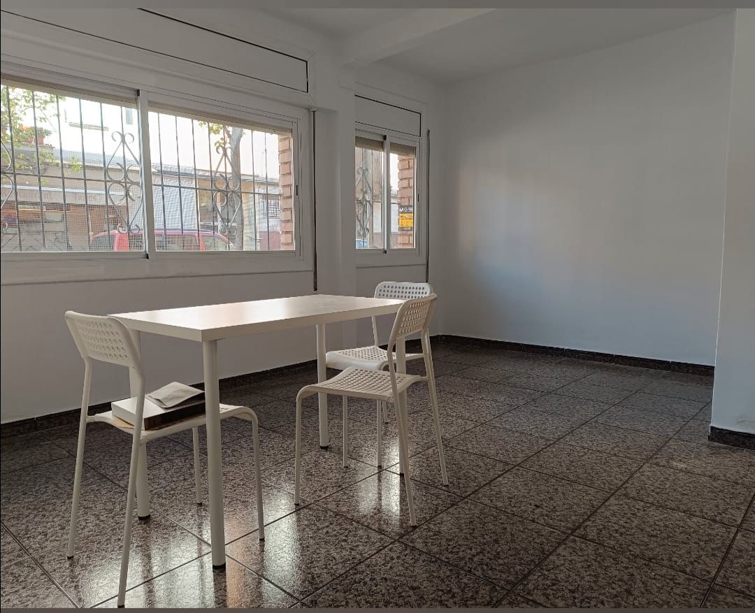 Vista exterior de Pis en venda en Terrassa amb Moblat, Forn i Rentadora