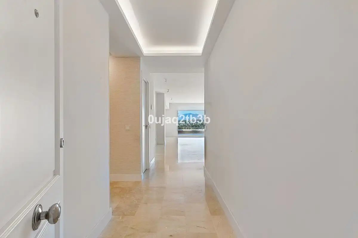Apartament amb piscina en venda a Milla de Oro, imagen 4