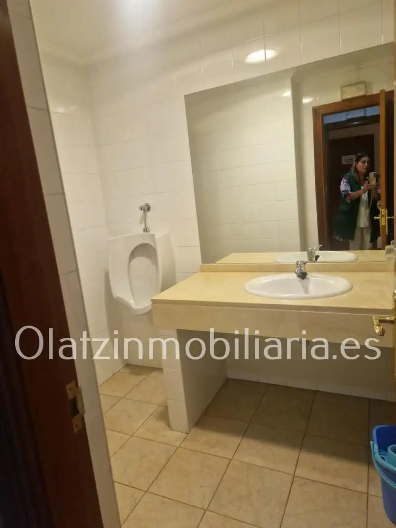 Baño de Oficina de alquiler en Balmaseda
