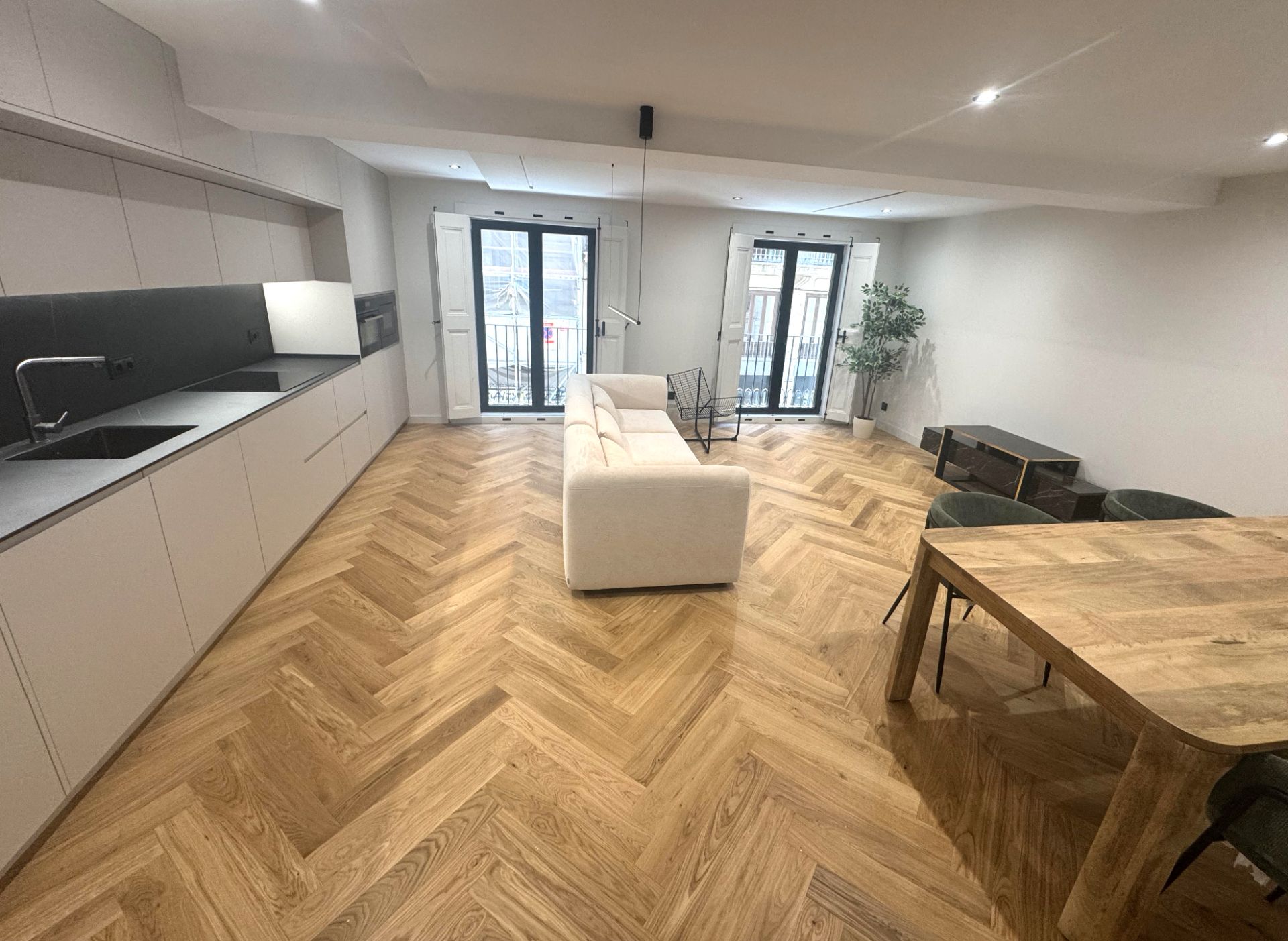 Sala d'estar de Pis en venda en  Barcelona Capital amb Aire condicionat, Parquet i Moblat