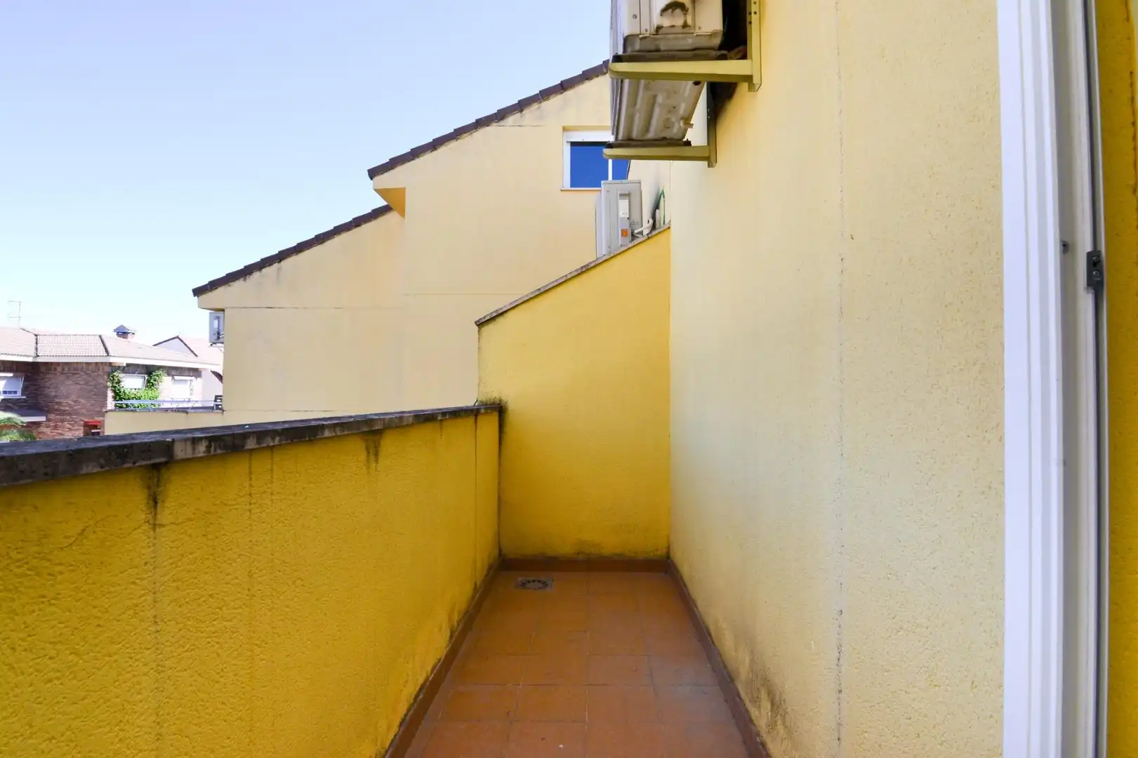 Casa a schiera con terrazza in affitto a Villanueva de la Cañada ciudad, imagen 16