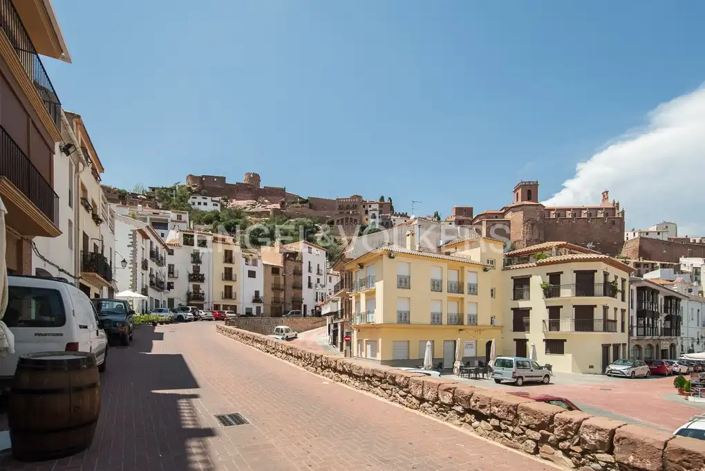 Casa adosada en venta en Vilafamés, Castellón