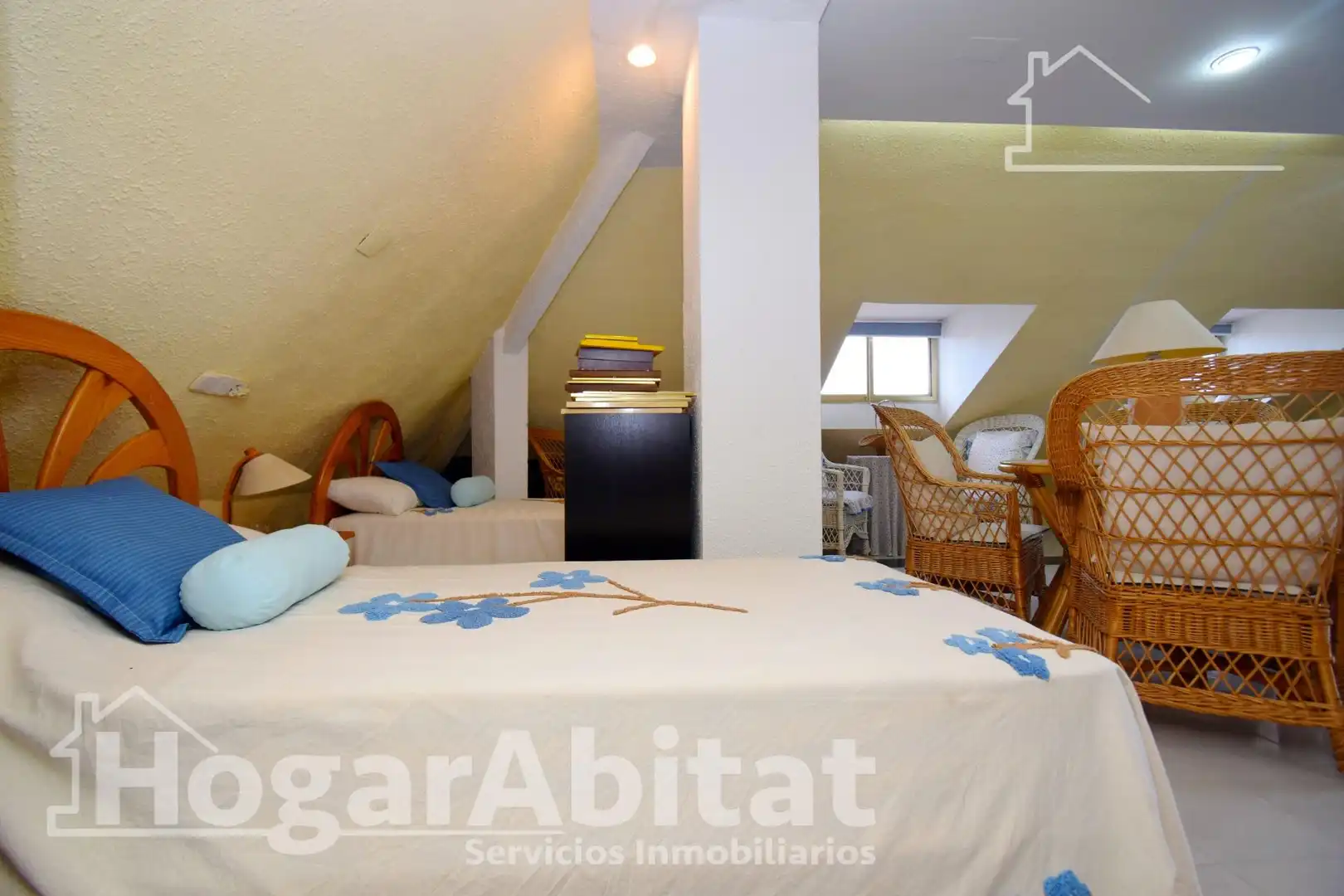 Dormitori de Casa o xalet en venda en Llíria amb Jardí privat, Terrassa i Traster
