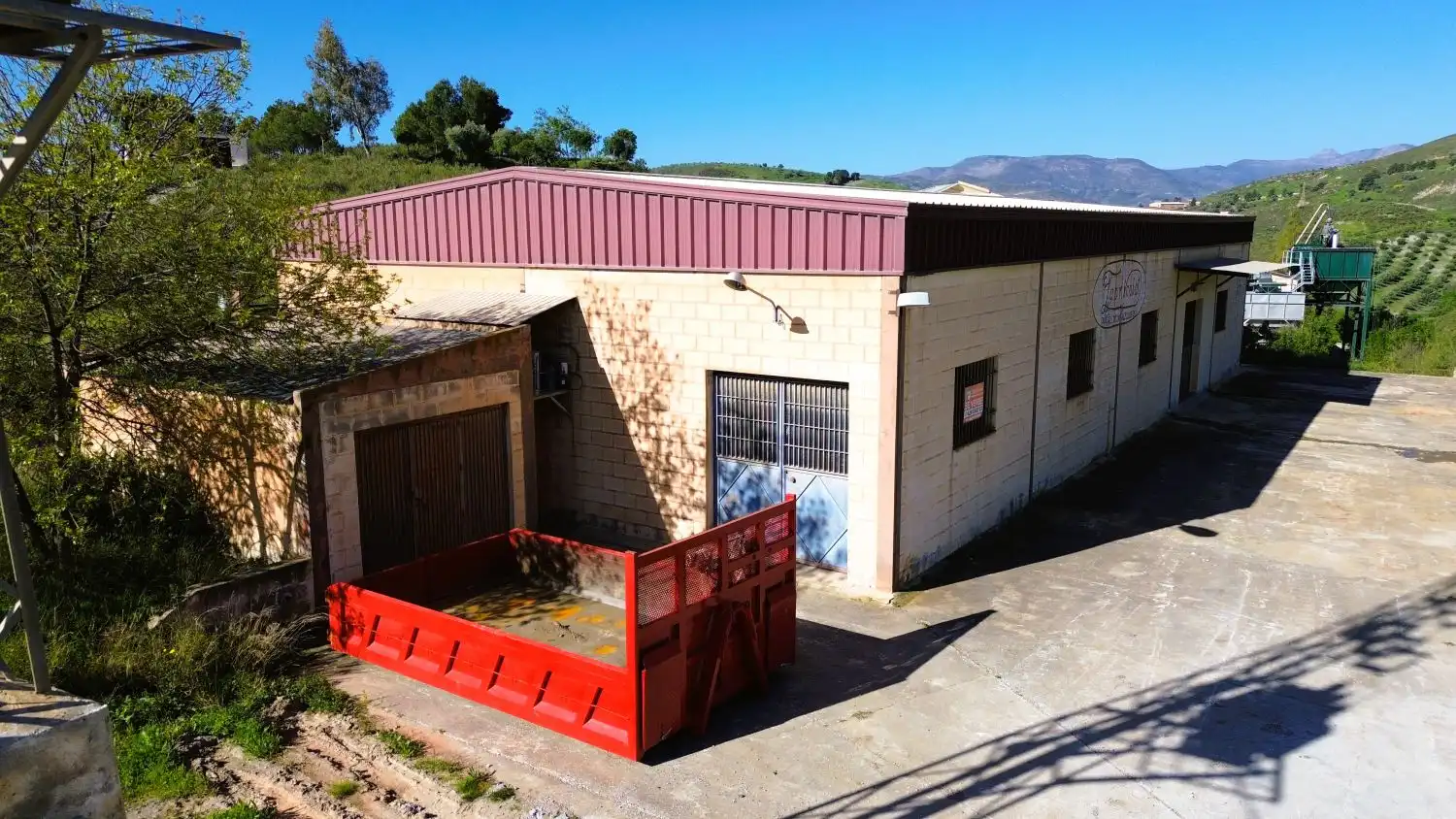 Vista exterior de Nave industrial en venta en Órgiva