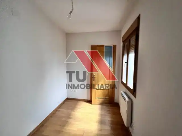 Piso en venta en El Carpio de Tajo con Calefacción, Parquet y Balcón
