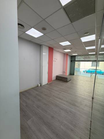 Local comercial en Alquiler en Carrer de Galileu en Ca n'Aurell