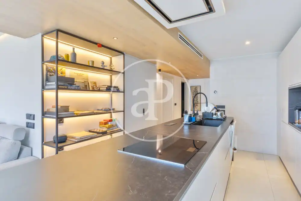 Kitchen of Flat for rent in Valencia  with Air Conditioner, Heating and Terrace