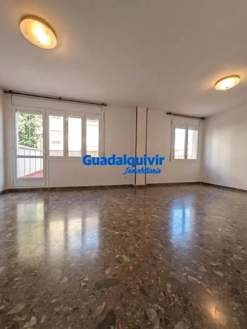 Flat with lift for sale in Avenida RAMON Y CAJAL, imagen 13