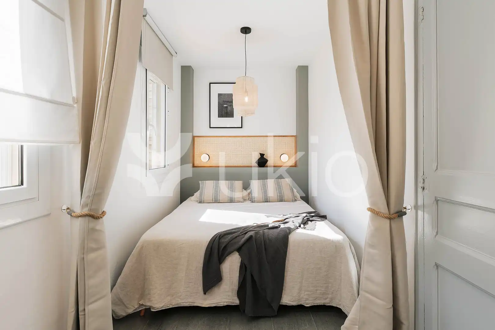 Bedroom of Study for rent in Barcelona  with Air Conditioner, Heating and Terrace
