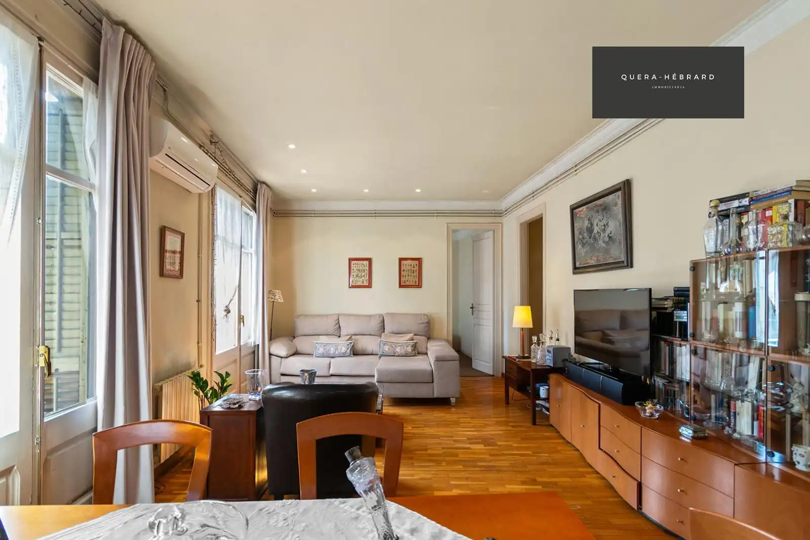 Sala d'estar de Pis en venda en Barcelona amb Aire condicionat, Calefacció i Terrassa