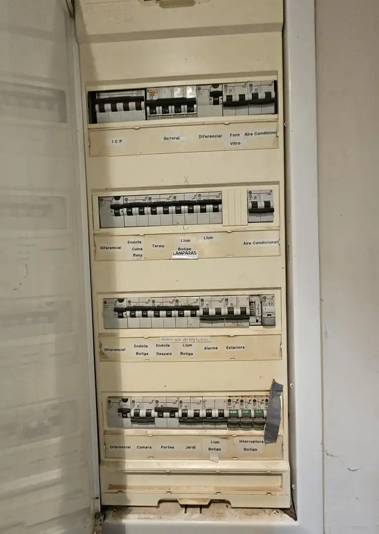 Local comercial de lloguer a Sant Pau, imagen 11