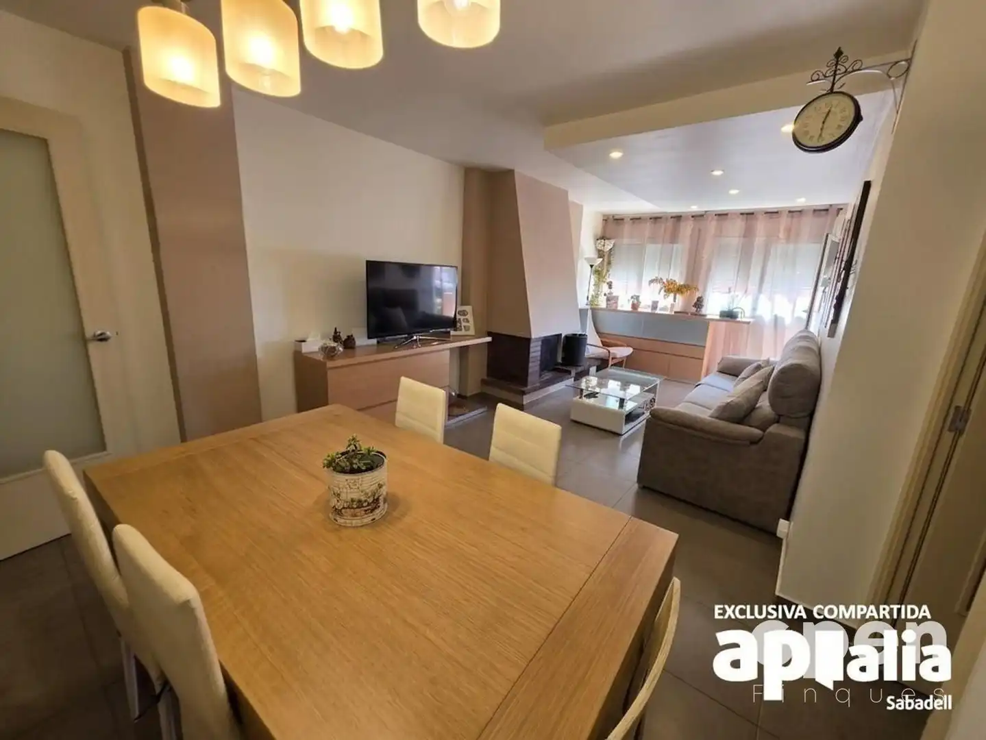Living room of Flat for sale in Castellar del Vallès  with Air Conditioner, Terrace and Balcony