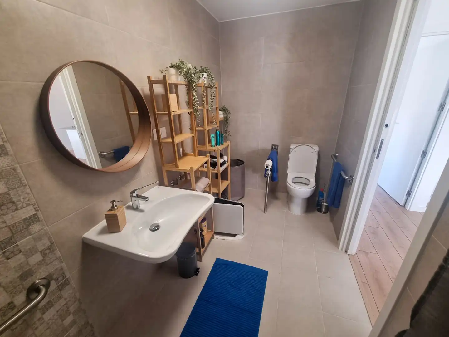 Baño de Piso de alquiler en Pilar de la Horadada con Aire acondicionado, Jardín privado y Terraza