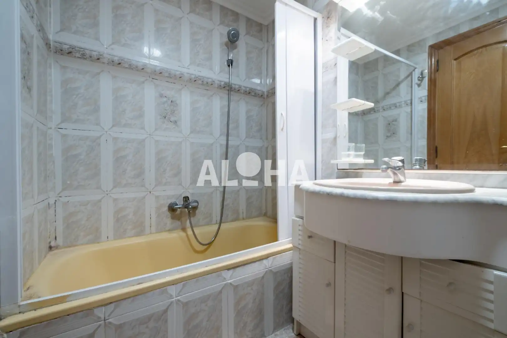 Badezimmer von Wohnungen zur Miete in Moncada