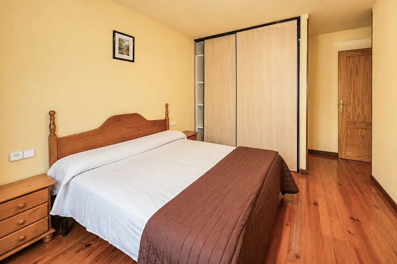 Habitación de Apartamento en venta en Vielha e Mijaran con Calefacción, Parquet y Amueblado