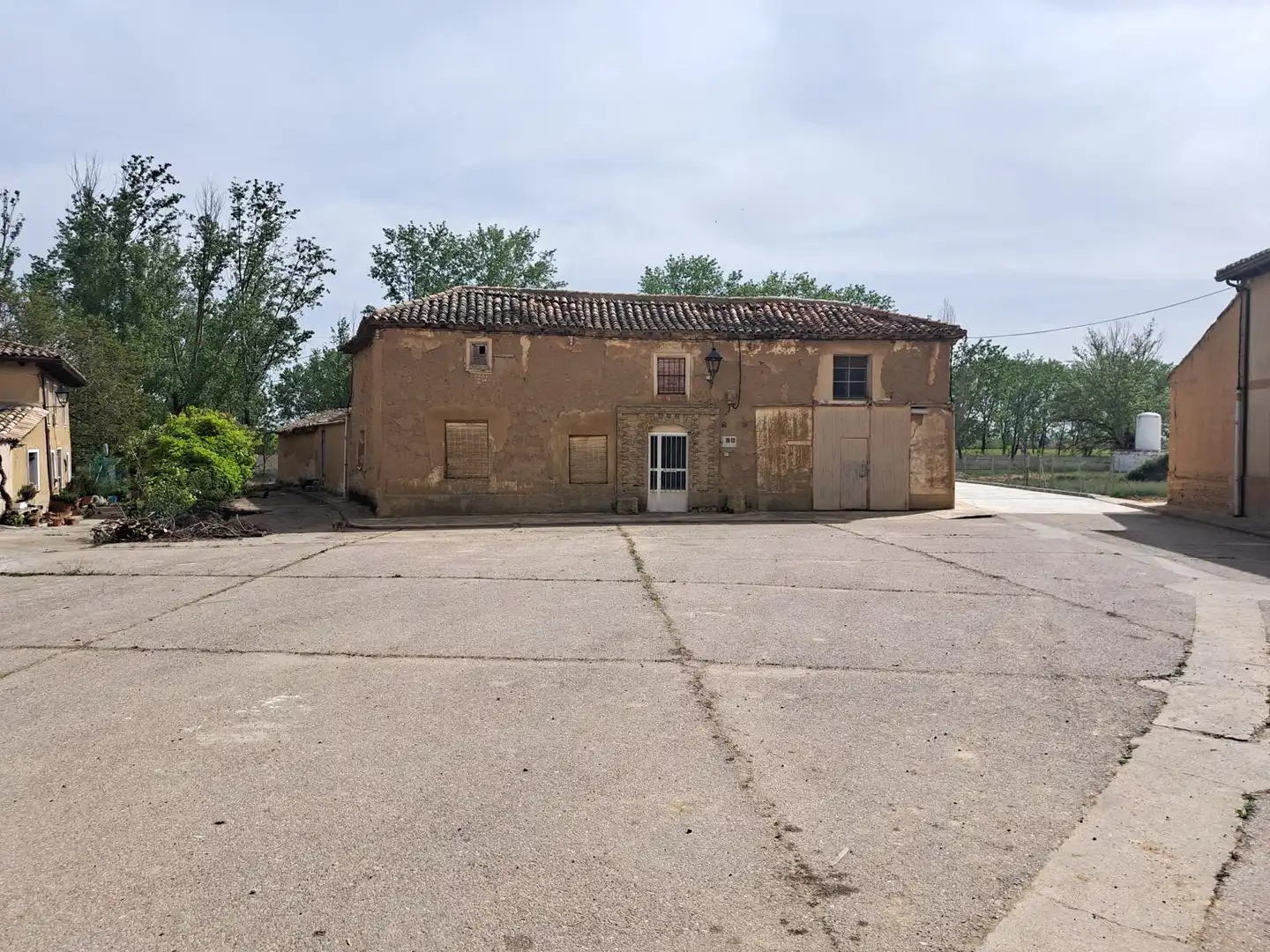 Exterior view of Country homes for sale in Abarca de Campos  with Private garden and Storage room